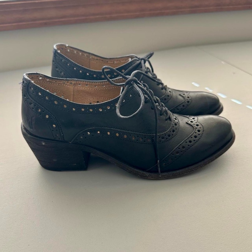 Frye Vintage Leather Brogues Shoes